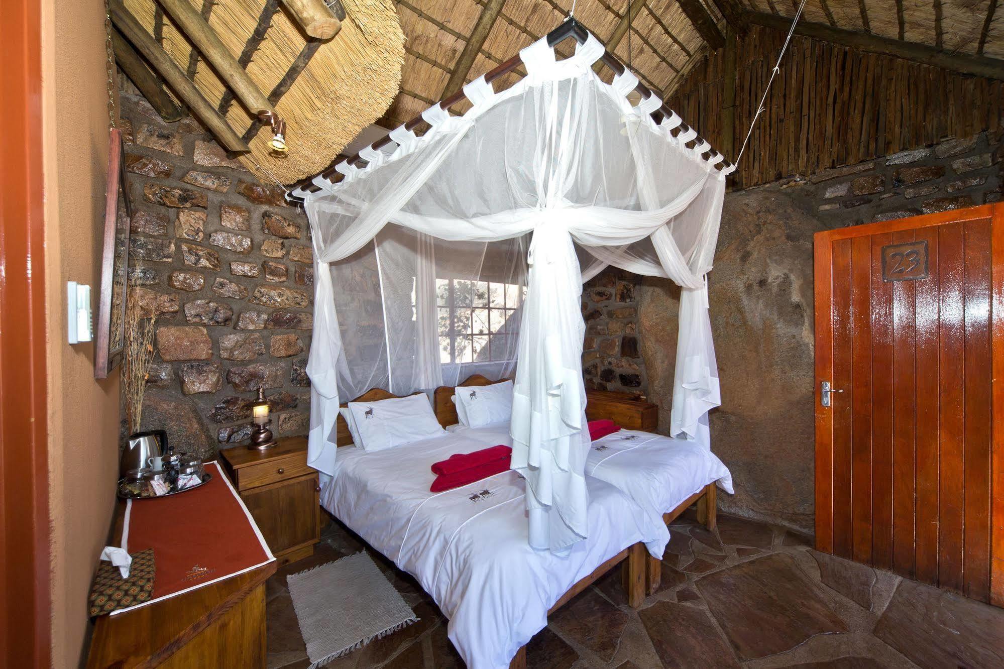 Gondwana Canyon Lodge Kanebis Bagian luar foto